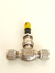 HOKE / 1315G4Y / Milli-Mite 1300 Series / 316 SS Metering Needle Valve 1/4″