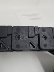 Hubbell CableTrak Cable Track Cable Carrier Black Plastic 162P-1.91R-3.44R