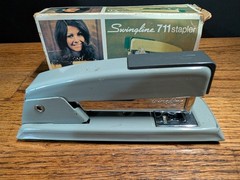 VTG SWINGLINE 711 Grey STAPLER – ORIGINAL BOX – PRE-OWNED