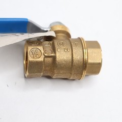 Everbilt 1/2 in. Brass FPT Full Port Threaded Ball Valve