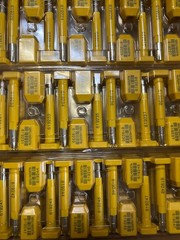 250 Pack Essentra Components Container Bolt Seal Yellow 2487040