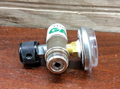 GASCO Gas Cylinder Flow 0.25 SLPM Gas Regulator Gauge 0-1500 PSI Healthcare