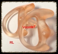 2 RIGHT LARGE FLESH COLOR COVERT GEL EARMOLDS OPEN EAR INSERT EARPIECE xts ht