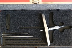 New Starrett No. 445 Micrometer Type Metric Depth Gage Gauge 0-75mm / 0.01mm