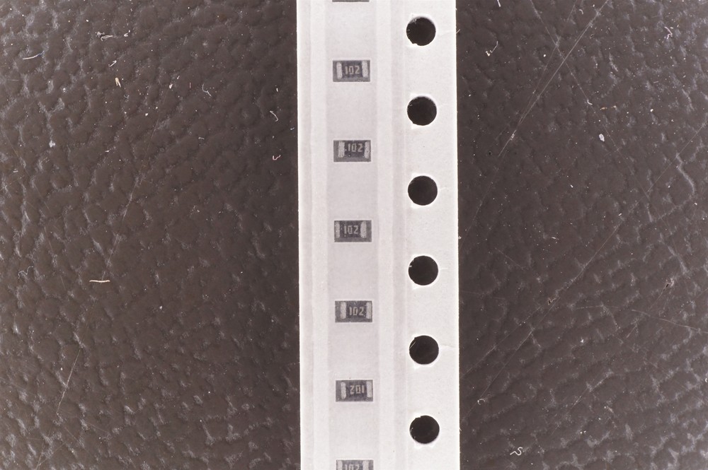 Lot of 50 RM06J102CT Cal-Chip Chip Resistor 1K Ohm 100mW 1/10W 5% 0603 SMT NOS