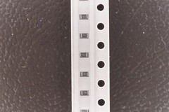Lot of 50 RM06J102CT Cal-Chip Chip Resistor 1K Ohm 100mW 1/10W 5% 0603 SMT NOS