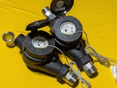 Stenner Carlon JLP1500-1PPG 1.5″ Water Meter Lot of 2, New w/ Pulse Sensors