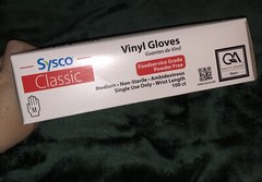 Sysco Classic Vinyl Foodservice Grade, Powder-Free Gloves Medium 100 ct. Clear