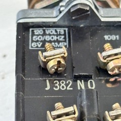 CUTLER HAMMER E30EG 120V 50/60Hz Compact Push Button w/Start-Stop- Ind Light