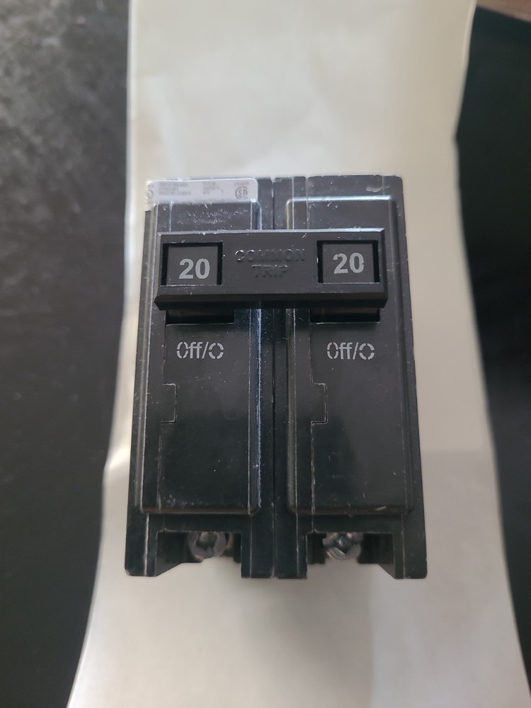 Cutler Hammer BAB2020 BA220 20 Amp 2 Pole Bolt On Quicklag TYPE BA