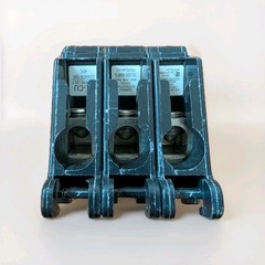 Eaton – CH3080 – 80A – 3-pole – 3 Phase Circuit Breaker – Tan handle