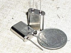 2 NEW FOX ABRACON HC-49 FOX100-20 10.000 10 MHz STANDARD RADIAL CRYSTAL U HC18