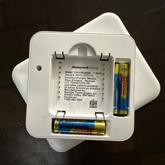 HONEYWELL TH1110D2009 NON-PROGRAMMABLE THERMOSTAT & WALL PLATE