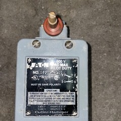 Eaton Cutler-Hammer 10316H2200 Limit Switch 600VAC Max Pilot Duty New