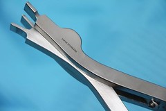 THREE PRONG CAST SPREADER 9″ SURGICAL ORTHOPEDIC-JAPAN STAINLESS PREMIUM GRADE