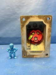 Crouse-Hinds ENR5201 M3 Delayed Action Circuit Breaking Receptacle *Box of 2