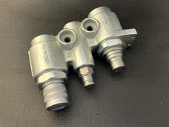 Hydraulic Coupler Assembly Block for most skid loaders 48MM no inlets