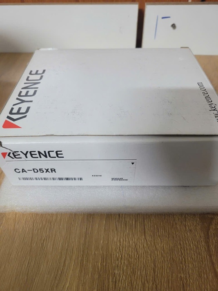 New Keyence CA-D5XR Light Source Cable CAD5XR