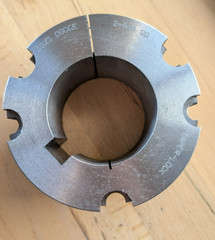 NEW Gates 3525 Taper Lock Bushing 2-3/4″ Bore 78585212 3525×2-3/4 NIB with Screw