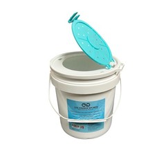 1 Gallon Bait Bucket with Vented opening lid