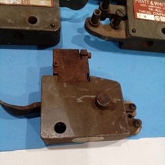 Lot of Pratt and Whitney Tri roll Thread Comparator & couple other brands