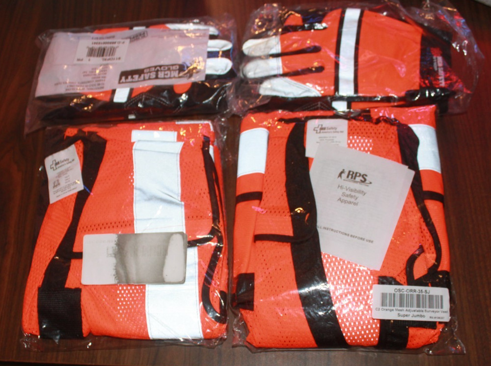2 Pair MCR Safety Orange Hi Vis Work Gloves AND 2 ORR Safety Vests Retro XL-2XL