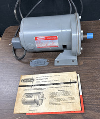 Dayton Gearmotor Model 5K940, 60RPM, 1/4Hp Ratio 29:1, 60Hz