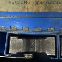 Thomas & Betts TBM12 – 12-Ton Hydraulic Crimp Head