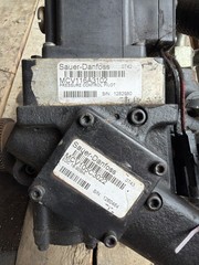 Sauer Danfoss MPV046 Hydraulic Pump M46-20612 MCV116A3102 MCV105C3022 INV=33419