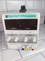 QW-MS305D DC Power Supply 0-30V 0-5A