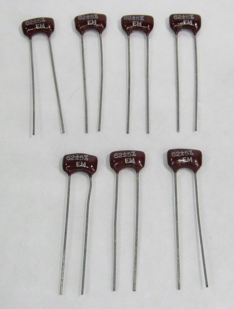 Vintage Unbranded Surplus Silver Mica Capacitors EM 62pF 5% Lot of 7