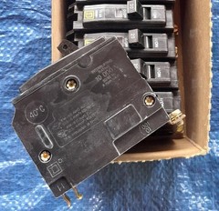 Lot of 10# Square D QOB120 20 amp single pole bolt-on breaker