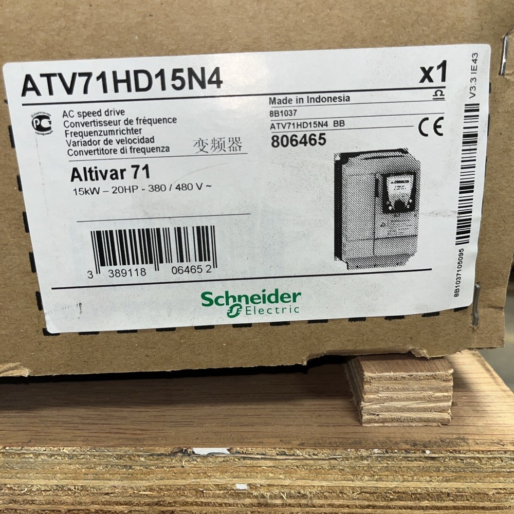 Schneider Electric Altivar ATV71 ATV71HD15N4