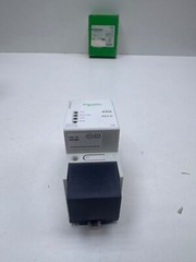 SCHNEIDER ELECTRIC MTN680204 COUPLER KNX REG-K light grey