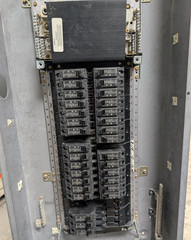 🤪 GE GENERAL ELECTRIC 225 AMP MAIN LUG PANELBOARD 240 VAC 3Ø 3W 42 CIRCUIT AB49