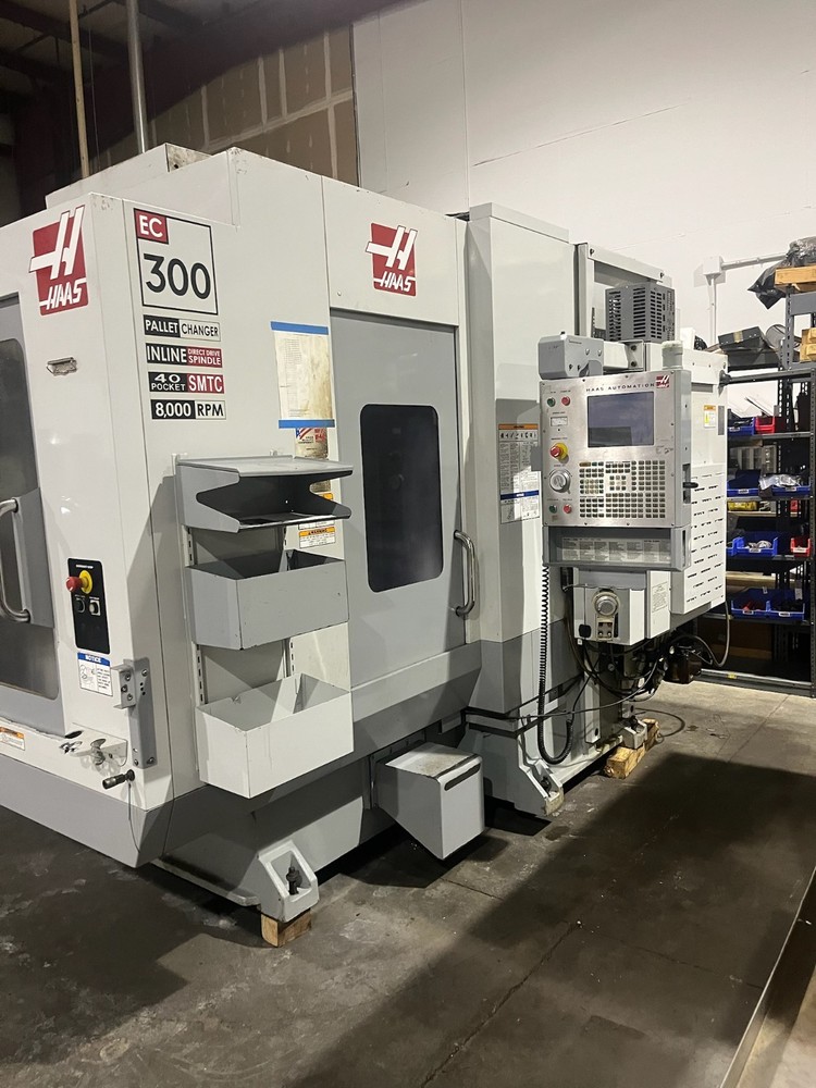2006 EC300 Haas Horizontal CNC Machining Center (16076 Hours)