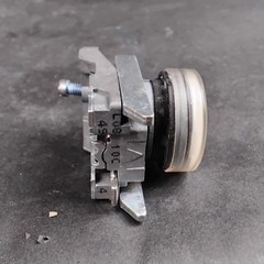 SCHNEIDER ELECTRIC ZB4BZ009 MOUNTING BASE ($13 OBO)