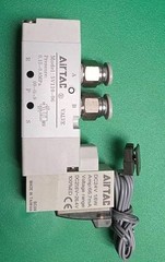 1PCS New AirTAC 5V11006B200 5V110-06 DC24V 0.15~0.8 MPa Solenoid Valve