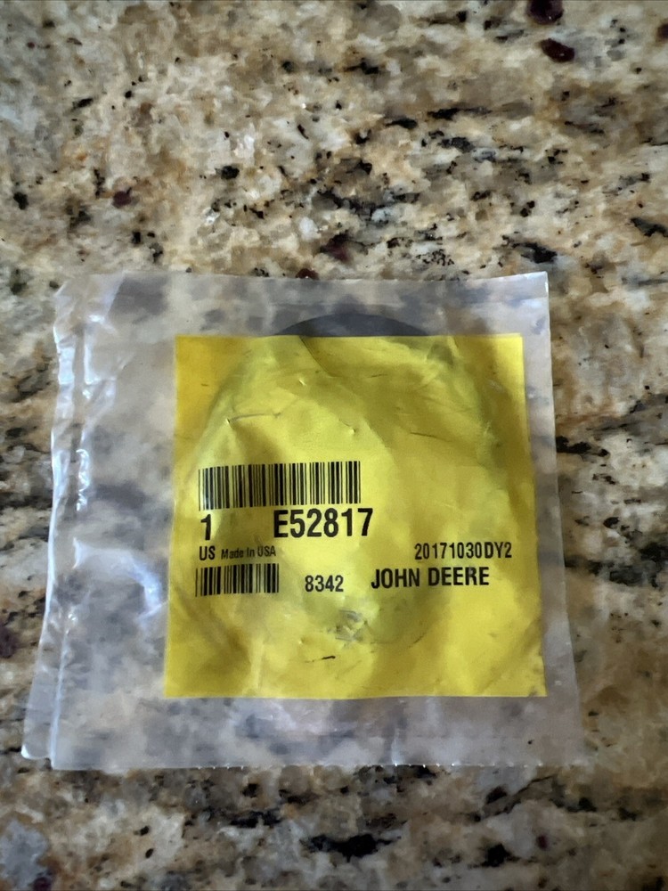 E52817 – John Deere External Snap Ring
