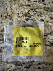 E52817 – John Deere External Snap Ring