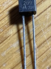 A lot of TEN (10) MOTOROLA MV209, Silicon Epicap diodes, in a TO-92 cases