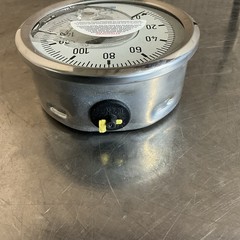 WIKA 0-160 psi Pressure Gauge Nos