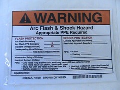 1 NEW BRADY 5X7 ARC FLASH WARNING LABELS LEVEL 3 B7569 Y4061904 PACK OF 5 LABELS