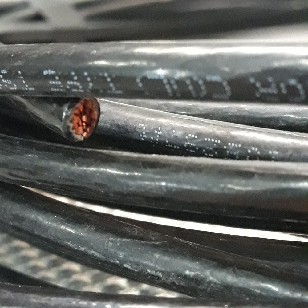 6 AWG Stranded Copper Wire MTW or THHN or THWN-2 600V , 45 Feet Black