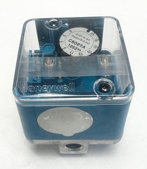 Honeywell Gas Pressure Switch C6097A1053 1/4″ NPT Pipe Auto-Recycle -40F to 140F