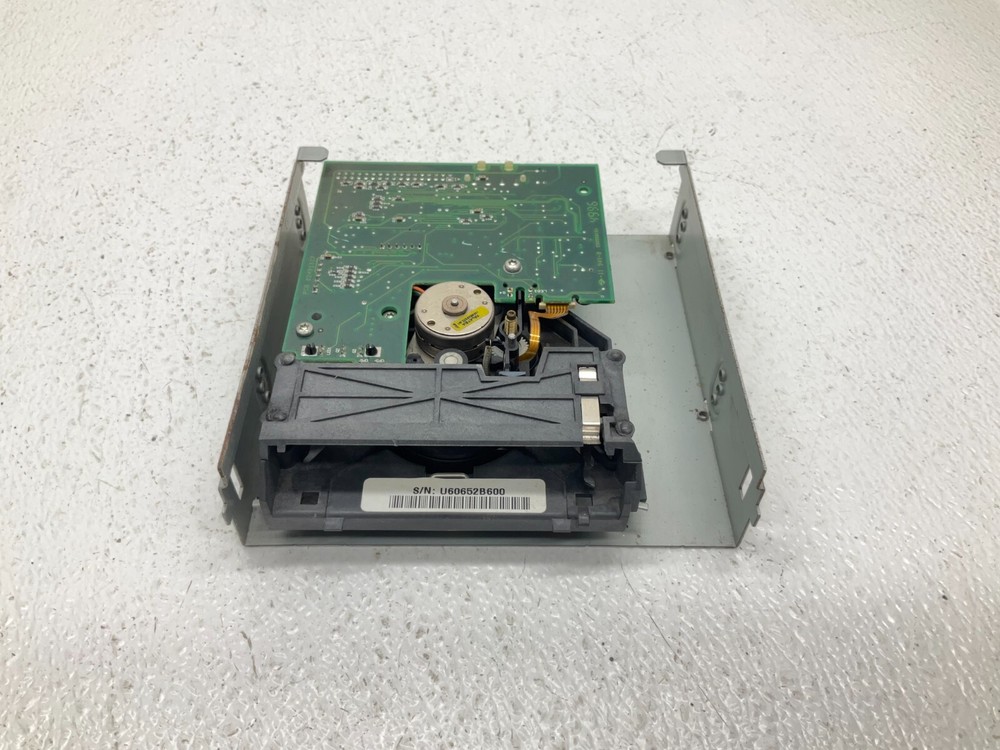 IOmega IO2000Wi Backup Tape Drive 12 VDC 2.3 A IO2000WI (TB)