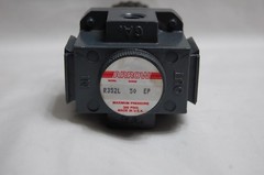 Arrow Regulator R352L
