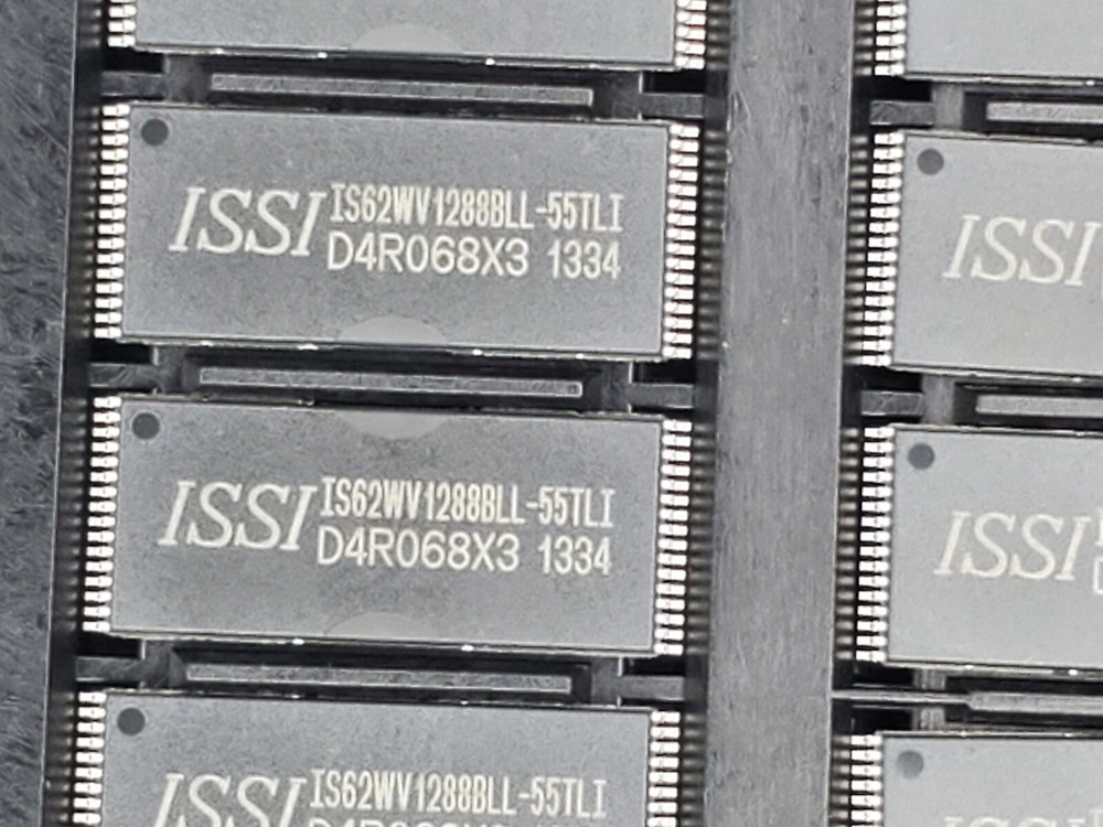 10pcs 128K x 8 LOW VOLTAGE ULTRA LOW POWER CMOS STATIC RAM IS62WV1288BLL-55TLI
