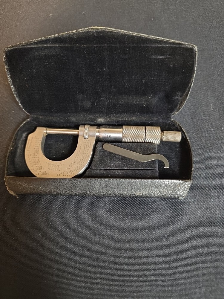 Vintage The L.S. Starrett CO. No. 1641 With Case & Wrench Athol, Mass. USA