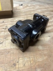 New ITT McDonnell & Miller SA47-101-102 P.A. Valve & Strainer Assembly